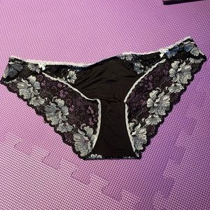 Adore me hipster lace undies - L / NWT